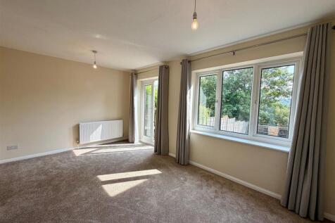 LivingRoom_.jpg