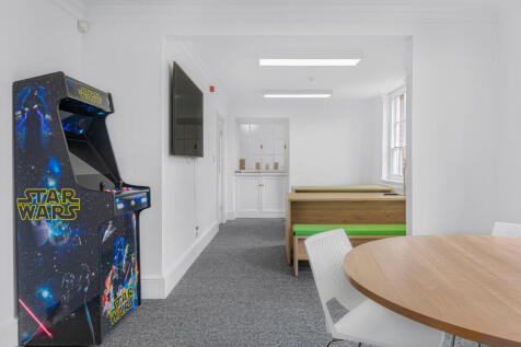 Office to rent Image 8