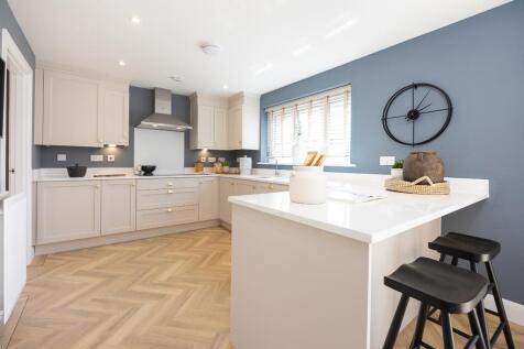 Elgar Park - Mulberry kitchen 1