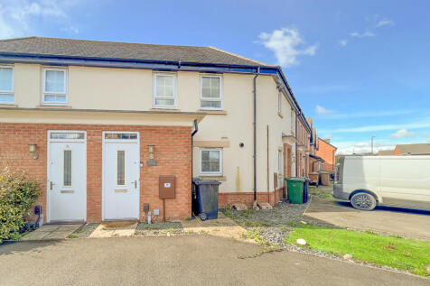 2-bed flat on Earls Drive, Stenson Fields, £795/mo