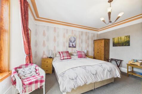 CAM03481G0-PR0104-STILL028