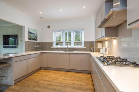 Breakfasting Kitchen