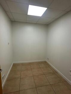 82 King St Kilmarnock new 004.jpg