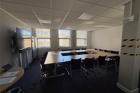 Office to rent Image 6