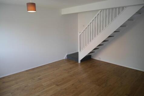 Scots Court, Hook, Hampshire, RG27 photo 4