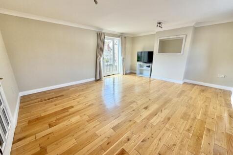 Waine Rush View, WITNEY photo 3