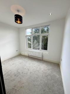 Flat First Floor, Cowley Road, Cranbrook, Ilford, Redbridge photo 4