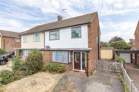Addlestone, KT15 - property photo