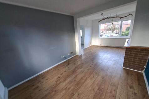 Westbourne Crescent, Pontefract, West Yorkshire, WF8 photo 5
