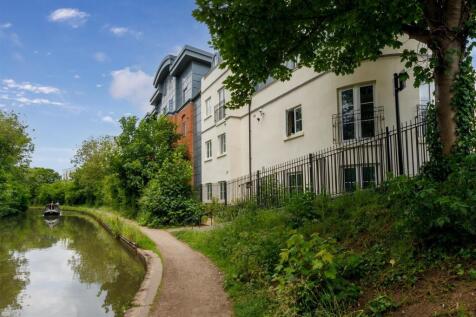 5-bed flat on c9 Station House, Old Warwick Road, Leamington Spa, £3,175/mo