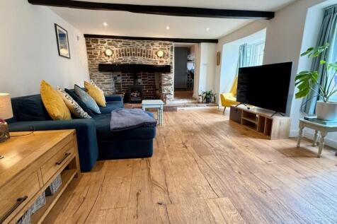 Sitting Room.jpg