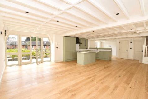 Kitchen Sitting Area