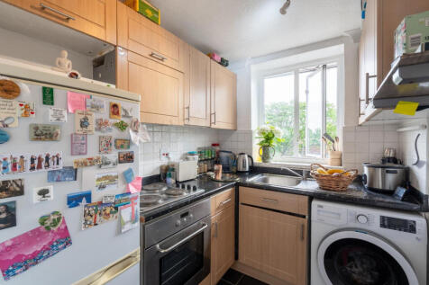 Lilleshall Road, Morden, SM4 photo 3