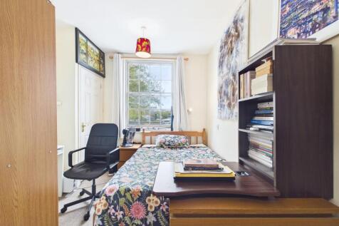 2 - Georgian Townhouse for Auction, Redcliffe, Bri