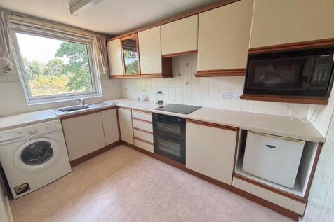 Oakwood Avenue, Gatley photo 4