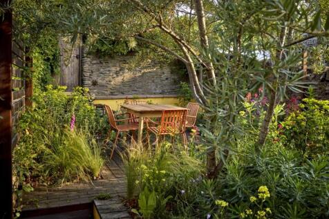 HH - St Werburghs-Garden_T2_2344.jpg