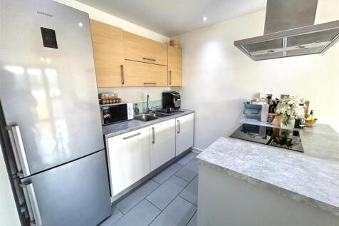 Open Plan Kitchen/ Reception