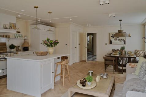 Mulberry House, 35 New Road, Esher, Surrey, KT10 photo 4