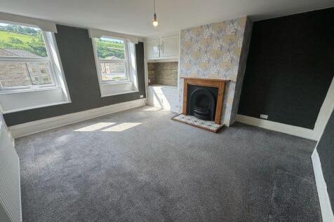 Woodhead Road, Holmfirth photo 5