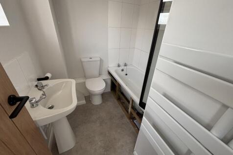 West Road, Shoeburyness, Southend-on-sea photo 5