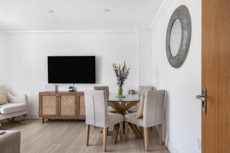 7 monarch place - dining room.jpg