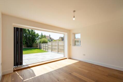Bi-Fold Doors to Garden.jpg