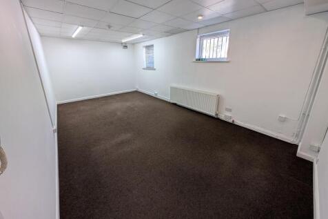 Office to rent Image 3