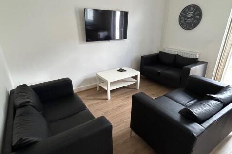 4 Bed - Blantyre Road, Wavertree, L15 photo 2