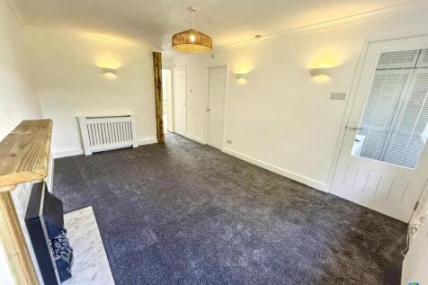 Ealing Court, Kingston Park, Newcastle upon Tyne, Tyne and Wear, NE3 2YD photo 3