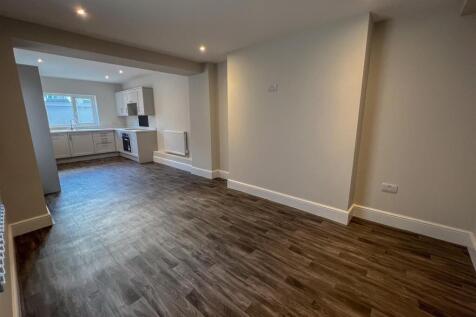 8 Westminster Trc-19.jpg