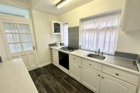 Bradford road, Drighlington photo 3