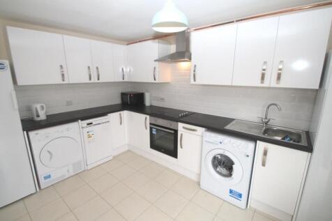 11 The Glen kitchen x 2 Pics 019.JPG