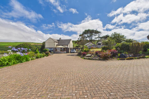 5 Bedroom Detached House for Sale