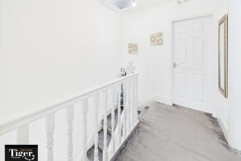 CAM02176G0-PR0667...