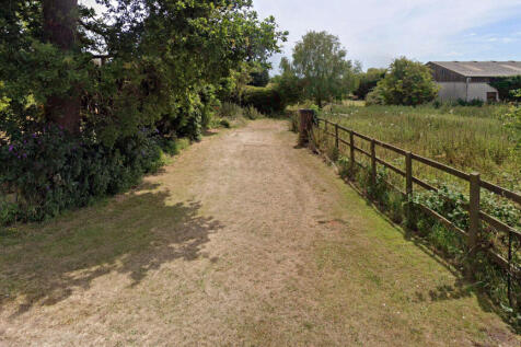 The land benefits from 84m of road frontage.