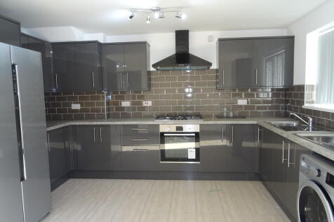 8-bed terraced on Pershore Place, Cannon Park, £5,000/mo