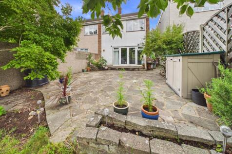 Presented by Clinton at EweMove Bexleyheath and Da