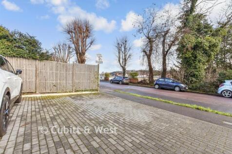 Driveway/Parking
