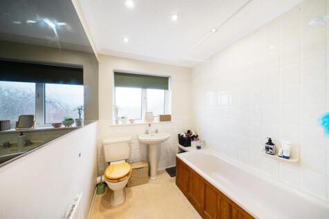 Bathroom.jpg