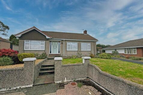 Rawlin Close 15 - Front Inside.jpg