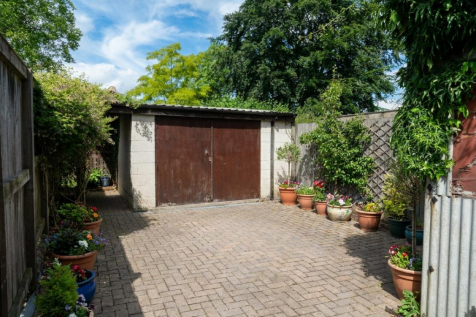 Garden 2.png