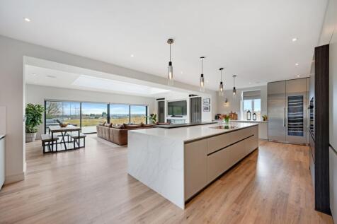 Kitchen / Lounge /  Diner