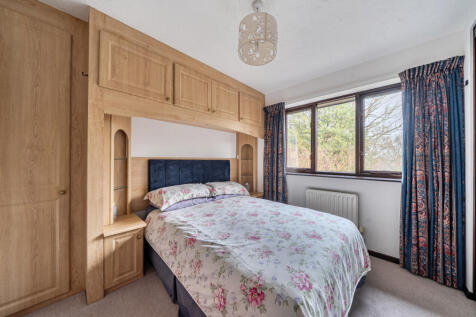 1389280-7-6942cfc...