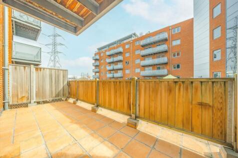 Chapter Way, Colliers Wood photo 4