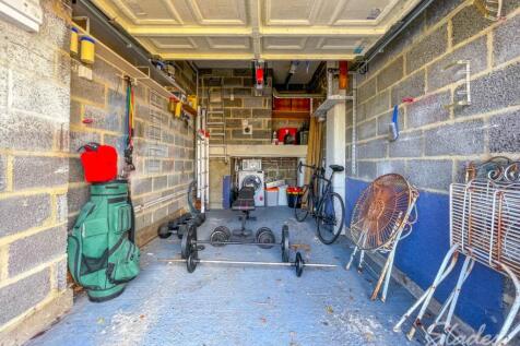 6 watermead garage