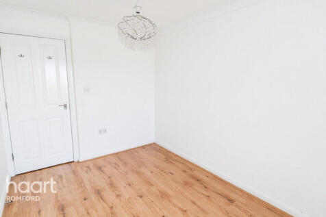 London Road, ROMFORD photo 4