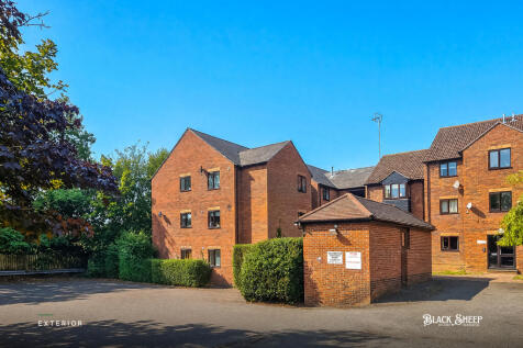 BSR_GranaryCourt_RM_09_Exterior