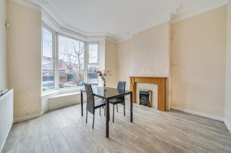 1415376-8-698ef43...