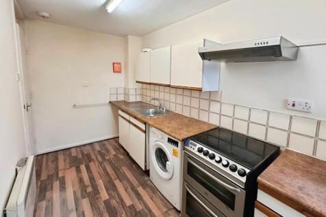 Alder Crescent, Leagrave, Luton, LU3 photo 3