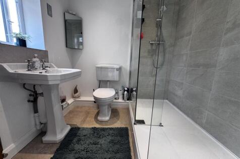 Shower Room The Hillfields.jpeg